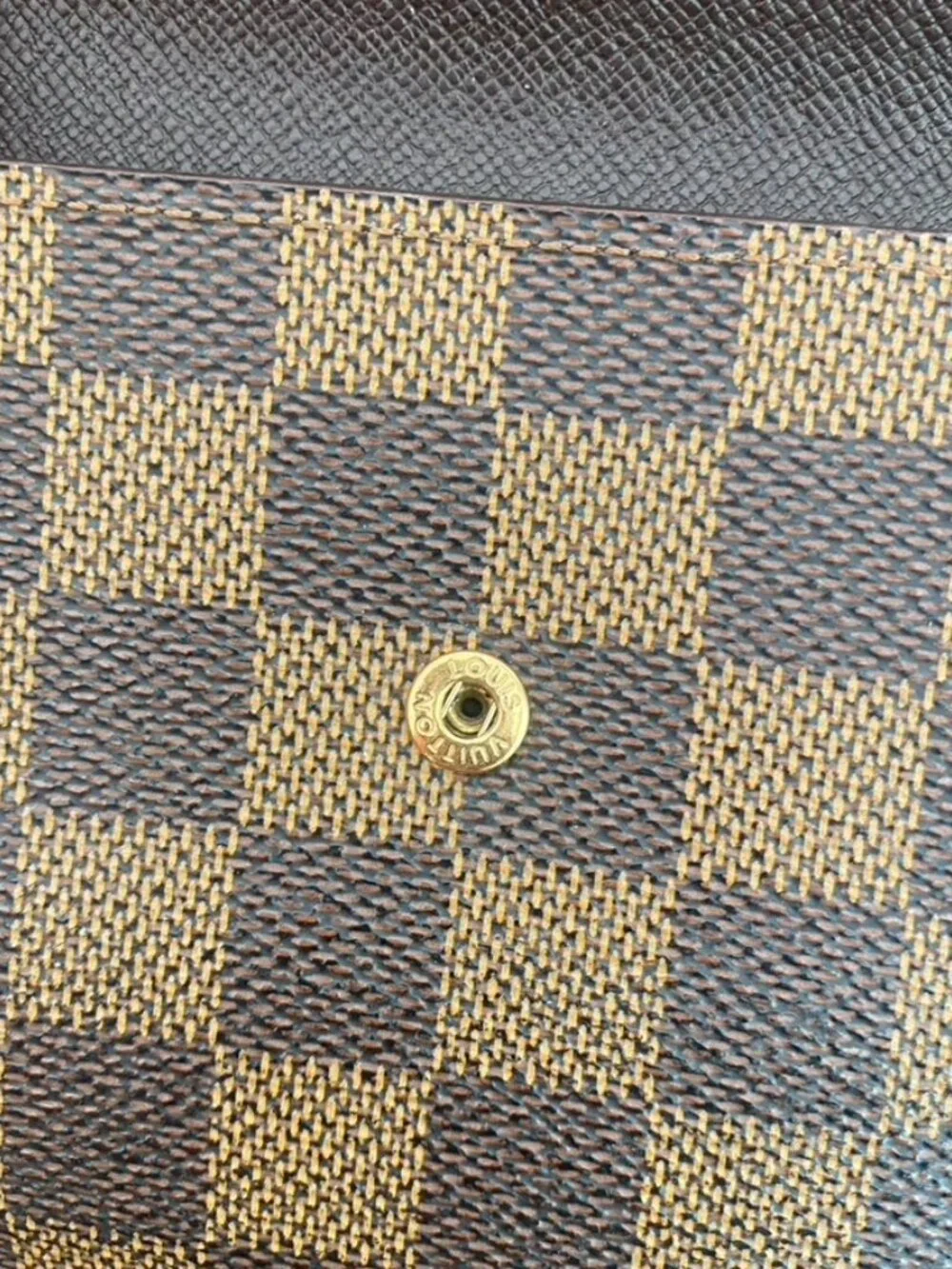 Louis Vuitton Damier E Elise Wallet